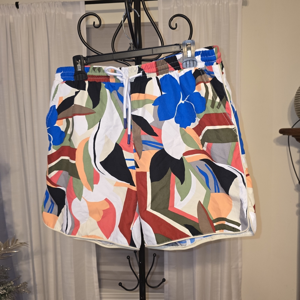 No Boundaries Multicolor Floral Women's Athletic Shorts